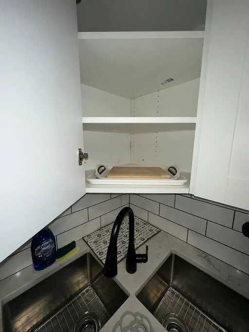 Brand New 1 Bedroom Basement Suite. Wi-Fi,Netflix Edmonton Canada