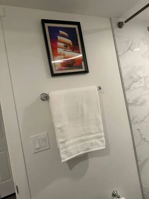 Brand New 1 Bedroom Basement Suite. Wi-Fi,Netflix Edmonton 0*,