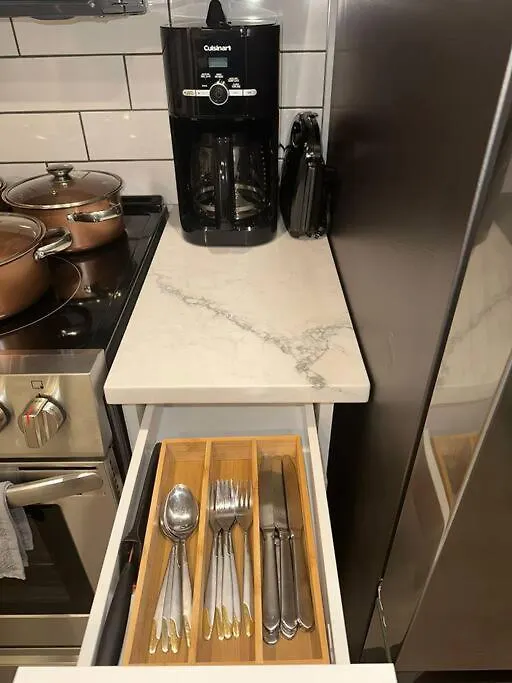 Lägenhet Brand New 1 Bedroom Basement Suite. Wi-Fi,Netflix Edmonton