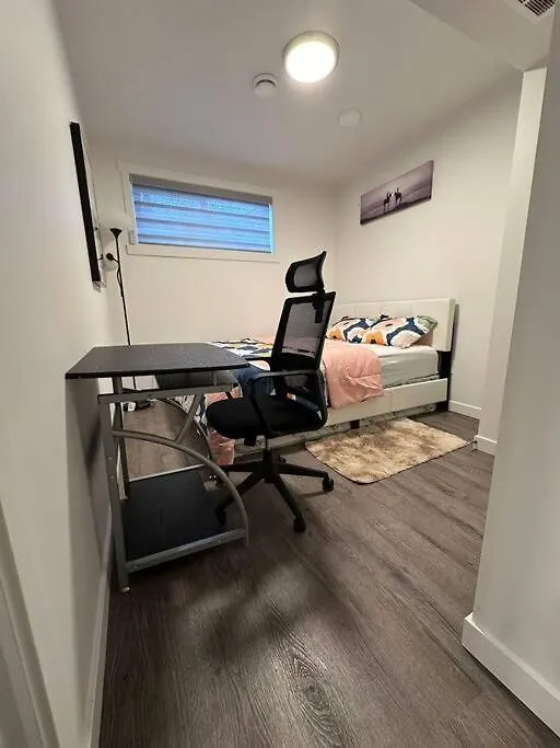 Lägenhet Brand New 1 Bedroom Basement Suite. Wi-Fi,Netflix Edmonton Kanada